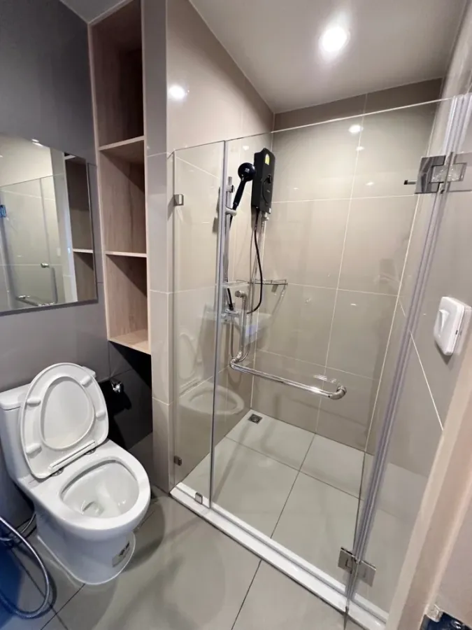 ให้เช่า Condo Nue Noble Ngamwongwan ห้องพร้อมอยู่ เฟอร์พร้อม ชั้นสูง จองเลย ห้ามพลาด