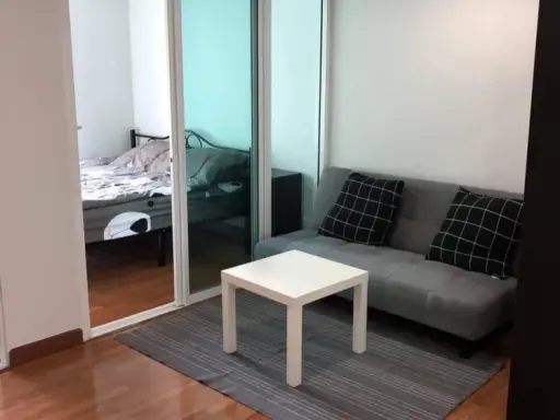 Condo for rent at Regent Orchid Talad Plu. Ready to move in, partitioned into separate areas, maximizing usable space. Book now, don't miss out!