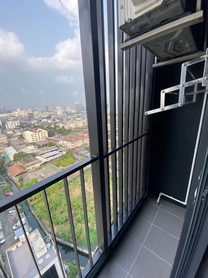 For sale Ideo Ratchada-Sutthisan, 18th floor, very beautiful view, fully furnished, good price, you must reserve now.