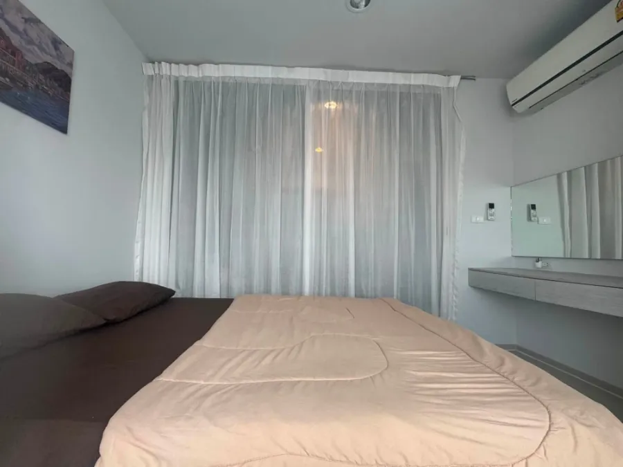 Aspire Erawan condo for rent. Fully furnished, just bring your belongings and move in!