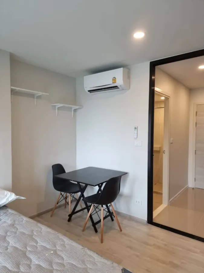 ให้เช่า The Origin Sukhumvit 105 วิวสระน้ำ สวย โปร่ง โล่ง Walk-in closet พร้อมเฟอร์ครบ หิ้วกระเป๋าเข้าอยู่ได้เลย