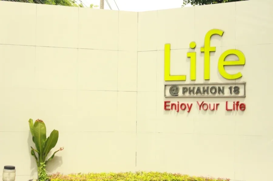 ให้เช่า คอนโด LIFE พหลโยธิน 18 ห้องพร้อมอยู่ กว้างอยู่สบาย จองเลย