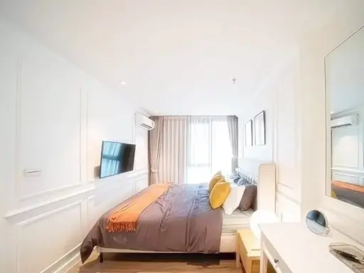 For rent!! Condo C Ekkamai Penthouses, 43rd floor (Duplex), beautifully decorated room, ready to move in immediately. Book now!!
