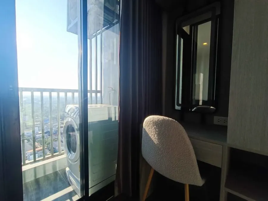 Studio apartment for rent at THE ORIGIN Sukhumvit Sailuat E22 Station. Fully furnished and conveniently located. Book now!