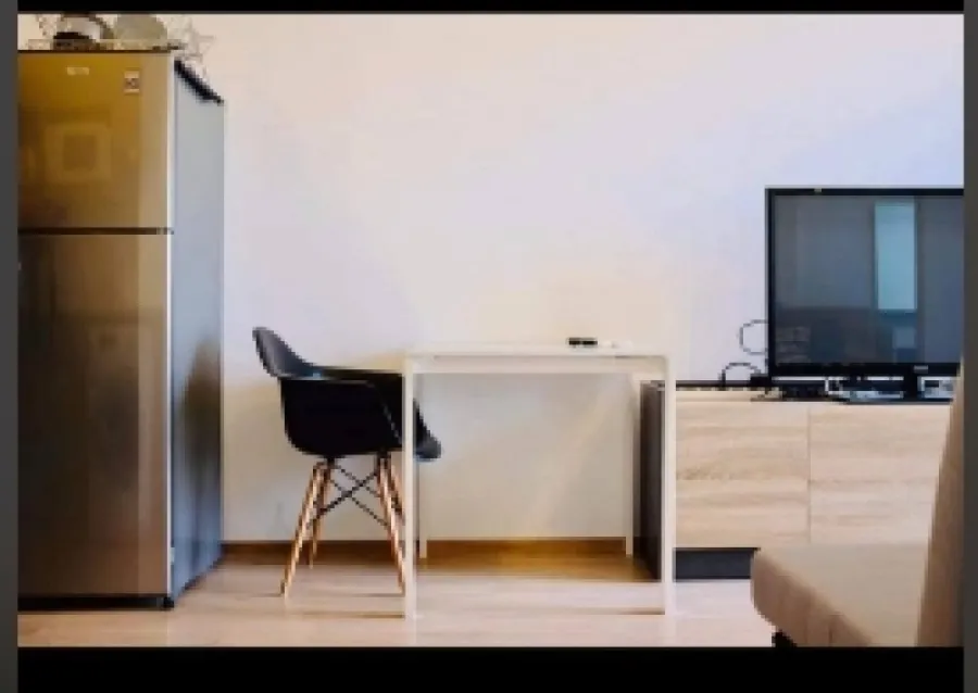 Selling ideo q Chula-Samyan, rooms are divided into proportions, comfortable, not uncomfortable, balcony facing south, cool breeze, hurry to reserve
