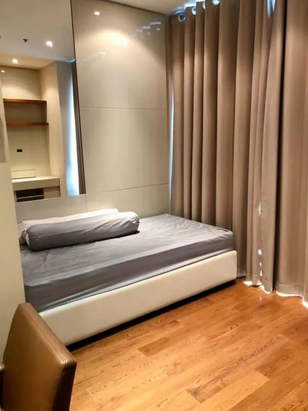 Condo for sale / rent at The Address Sukhumvit 28, clean room, fully furnished, beautiful city view, good value for both living and investing