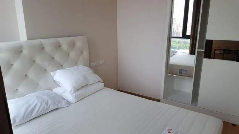ให้เช่า Q house สุขุมวิท 79 ชั้น 24 วิวสระ วิวนอกไม่บล็อควิว เฟอร์ครบ มาก่อนได้ก่อน