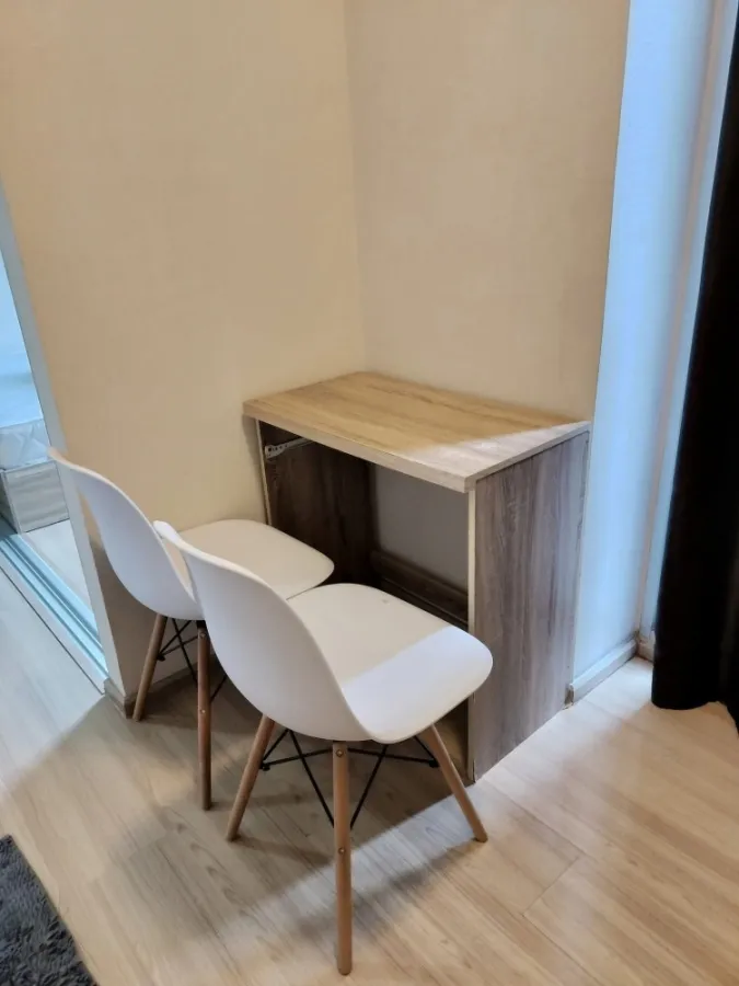 Selling Plum Condo, Central Station, 3rd floor, parking lot view, fully furnished, comes at a low price that you should not miss.
