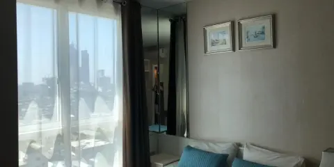 ให้เช่า Ivy Sathon 10 ชั้น 15 fully furnished โซฟานั่งสบายสุดๆ เตียงนอนนอนสบาย ไม่จองไม่ได้แล้ว