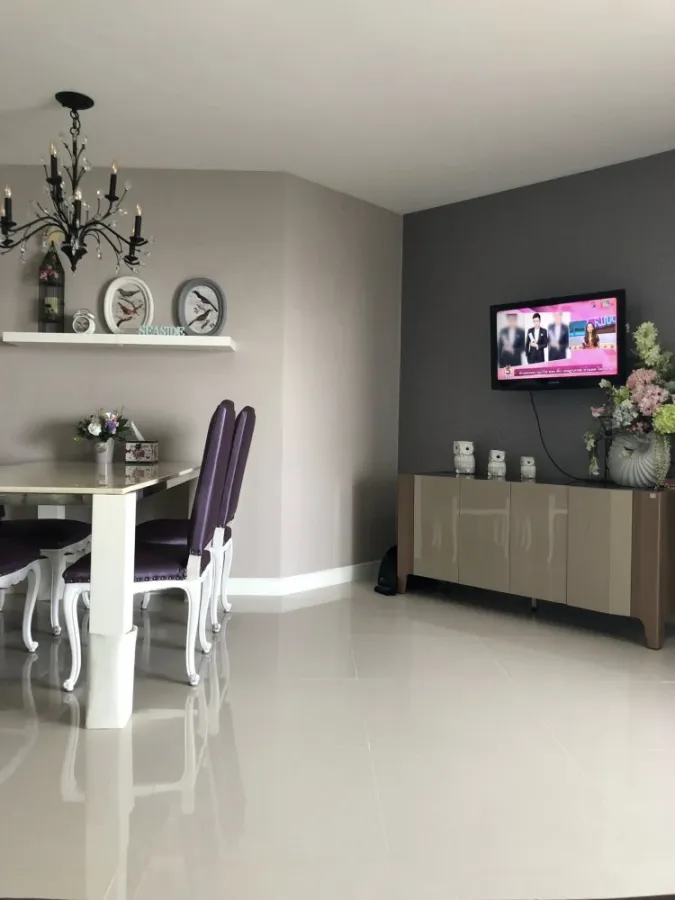 Sky Beach 2-bedroom condo for sale. Spacious living area, great location, fully furnished and equipped with amenities. Book now!