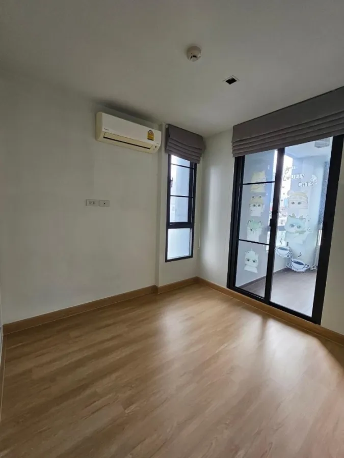 Condo for sale, rent, Formosa Lat Phrao 7, complete with furniture and electrical appliances. Can't miss it anymore.
