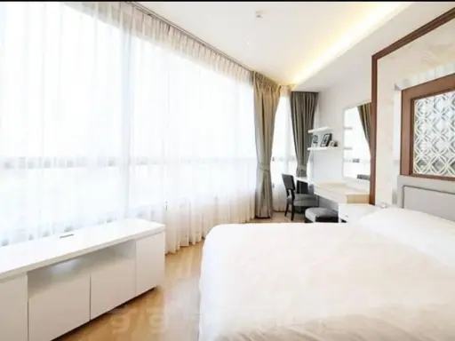 ให้เช่า เอช คอนโด สุขุมวิท 43 พร้อมอยู่ 2 นอน 2 น้ำ ทำเลดี ใก้รถไฟฟ้า ห้ามพลาด!!