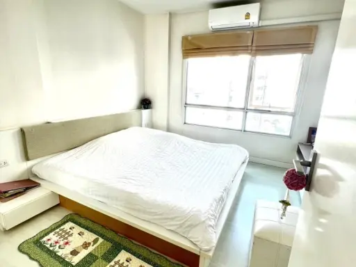 Condo for sale, The Room Ratchada-Ladprao, north, balcony facing the swimming pool and garden. Urgent.