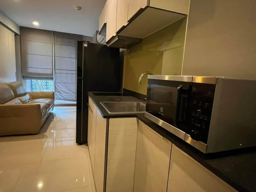 For sale or rent: Tree Condo Ekkamai (Sukhumvit 40), 1 bedroom, 1 bathroom, with bathtub, just come and move in.