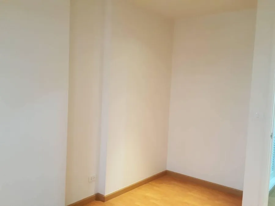Sell The President Sathorn-Ratchaphruek, 3 empty rooms, quiet atmosphere Pool view. Book now. Don't miss it.