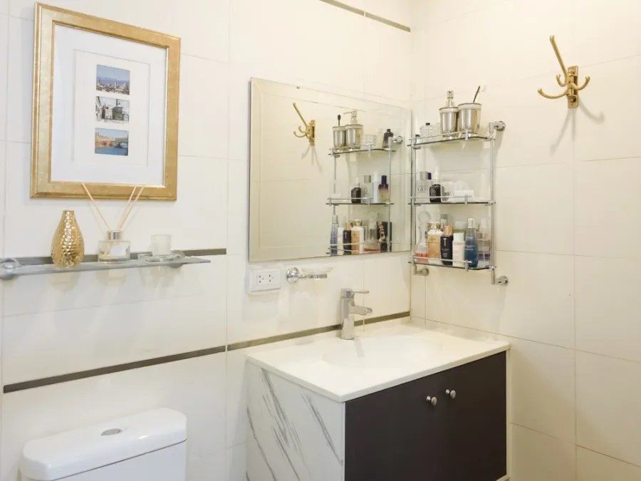 For rent: Wyne Sukhumvit, high floor, high floor, room decorated simply and elegantly, looks expensive, beautiful built-ins, can't make a reservation