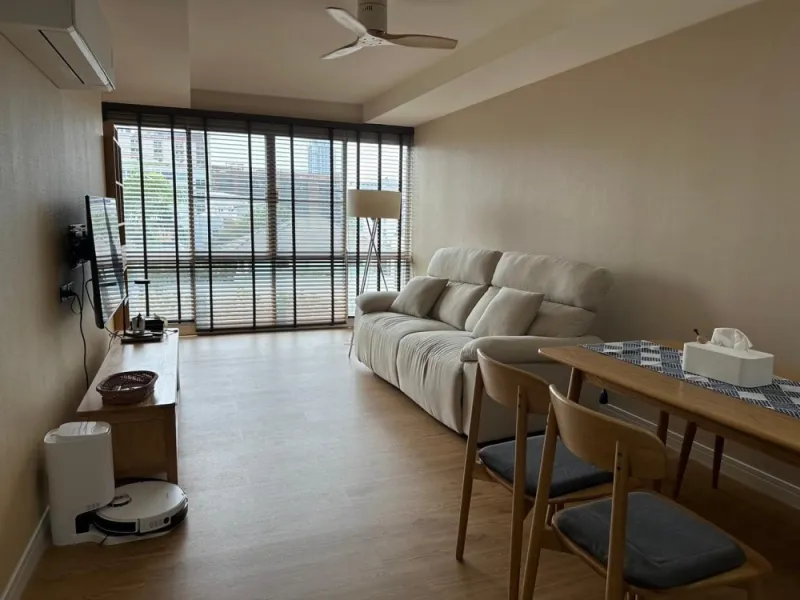 ปล่อยเช่า Harmony Living Phahonyothin 11 ห้องกว้างขวาง ตกแต่งเรียบง่ายน่าอยู่ โซฟานั่งสบาย จองเลย