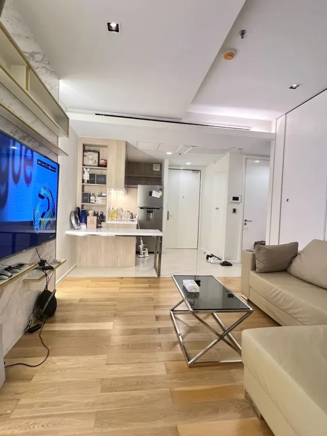 For rent: Circle 2 Living Prototype, 21st floor, unblocked view, fully furnished room, nice to live in, book now, hurry!
