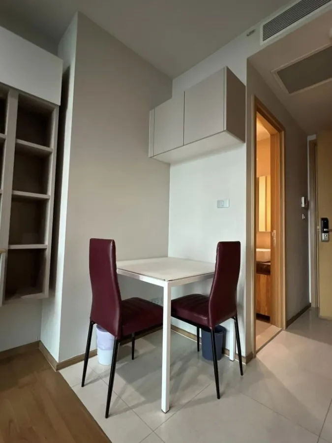 For sale, for rent, Hyde Sukhumvit 13, 16th floor, complete with furniture and electrical appliances. Hurry and reserve now, don't miss it.