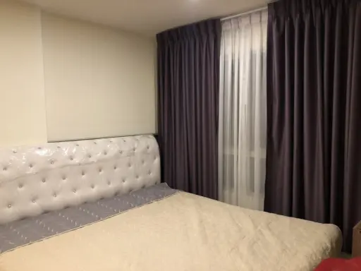 For sale/rent Lumpini Ville Phra Nang Klao-River View, white room, easy on the eyes. Plus a built-in kitchen. Book now.