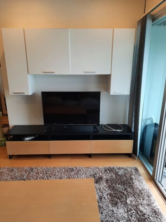 For Sale Vertiq Rama 4–Siam, get a great view of the city. The most spacious room Never rented out, interested to move in.