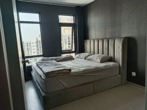 For Sale rent, Aspire Asoke-Ratchada, Building D, 8th floor, spacious room, double bed, very comfortable bed. Not booking is a big mistake. images