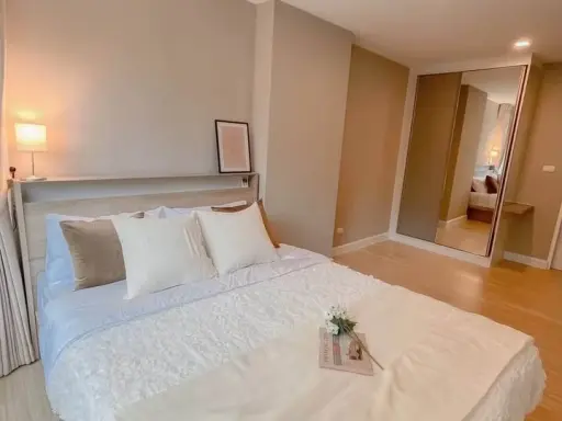 Metro Luxe Ratchada for rent, a lovely room decorated in a minimalist style, good location, comes with complete furniture. Reserve now! images