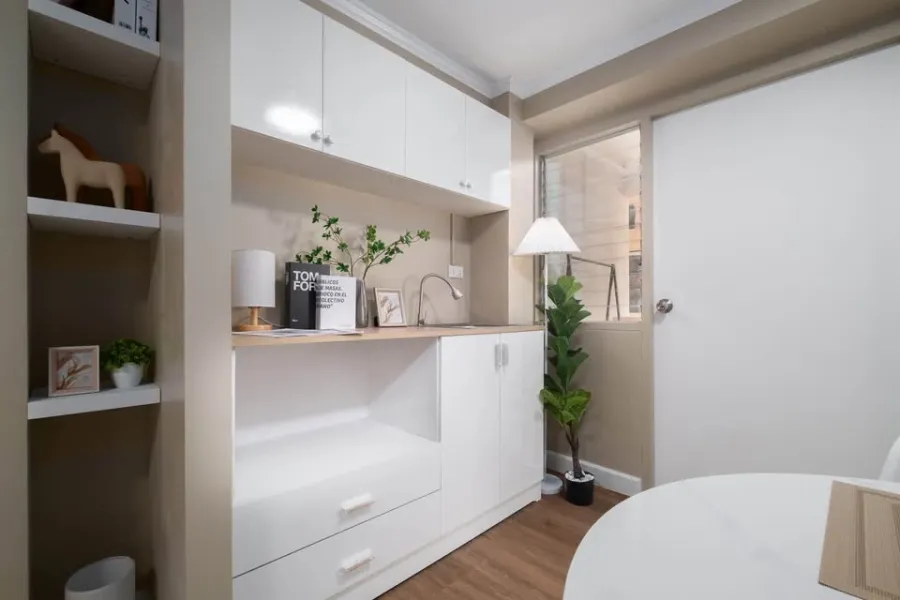 For sale: Century Park, Building B, 3rd floor. Nicely decorated, very pleasant atmosphere. Book now before it's too late!