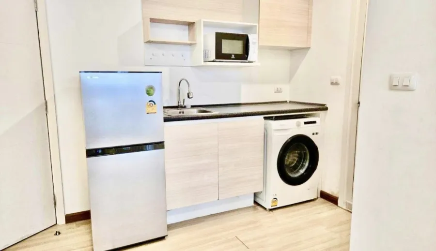ให้เช่า J condo สาธร-กัลปพฤกษ์ ชั้น 6 ตึก A วิวสระว่ายน้ำสวยๆ พลาดแล้วจะเสียใจ