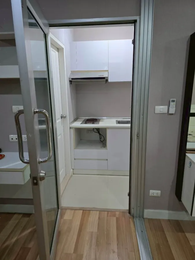 For sale/rent: The Cube Plus Chaengwattana. Ready-to-move-in unit with complete furniture. Book now!