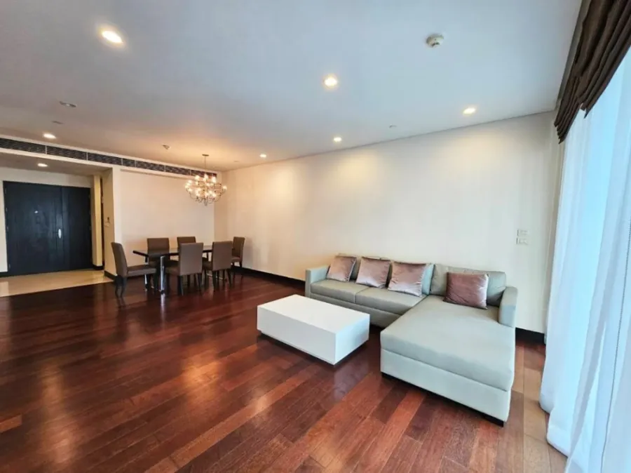For rent!! Condo The Park Chidlom, 3rd floor, beautiful room, 2 bedrooms, fully furnished, ready to move in, don't miss it!!