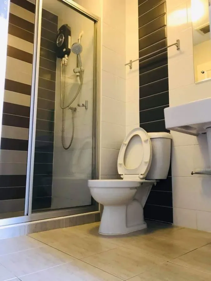 Condo for sale, The Trust Residence Pinklao (Borommaratchachonnani), fully furnished, pool view, book now !!