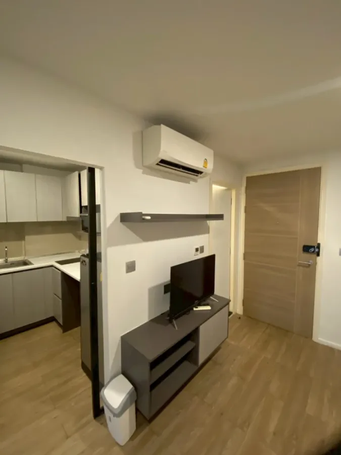 ให้เช่า atmoz ladprao 15 แบบ 1 bed plus 1 bath พื้นที่ใช้สอยเยอะ พร้อมตกแต่งครบครัน รีบจองก่อนพลาด