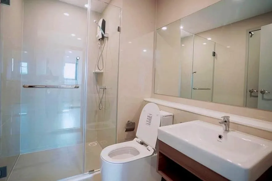 ขาย ให้เช่า Aspire Sukhumvit - Onnut ห้องมุมมีความเป็นส่วนตัว ได้วิวสระ แถมราคาจับต้องได้
