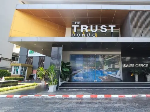 For rent: The TRUST condo Ngamwongwan, studio room, 17th floor, high view, complete here. If you don't reserve, you'll regret it.