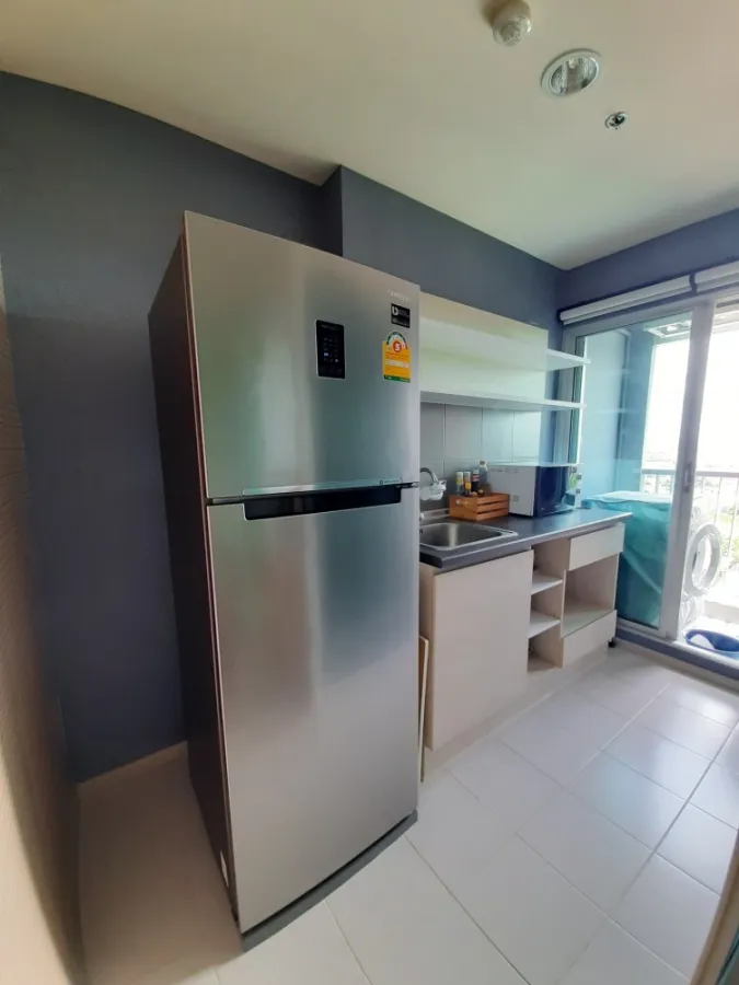 Condo for sale Aspire Ratchada - Wong Sawang, room with good wallpaper. Great price Hurry and reserve. Don't wait.