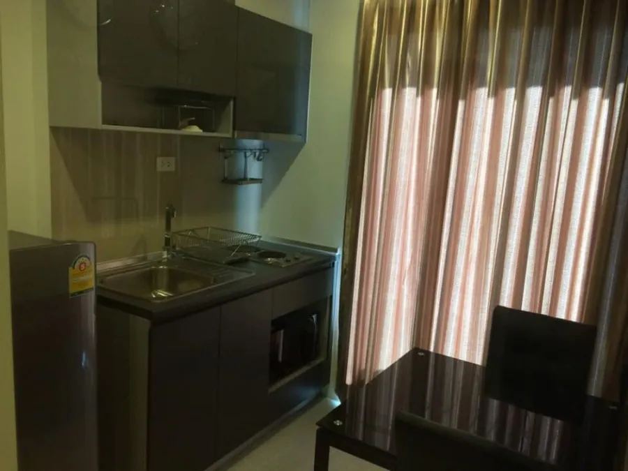 Sell/rent The Base Rama 9-Ramkhamhaeng, very beautiful room, well furnished, plus a pool view. The atmosphere is great. Book now.