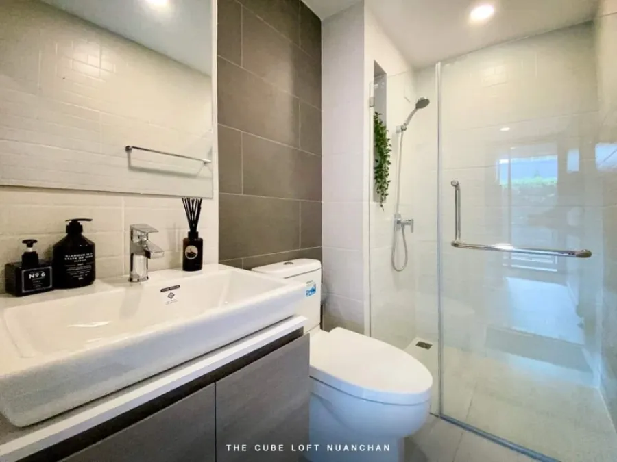 ให้เช่าคอนโดเดอะ คิวบ์ ลอฟท์ นวลจันทร์ ห้องน่าอยู่ เฟอร์นิเจอร์ build in ราคากันเอง จองด่วนๆ