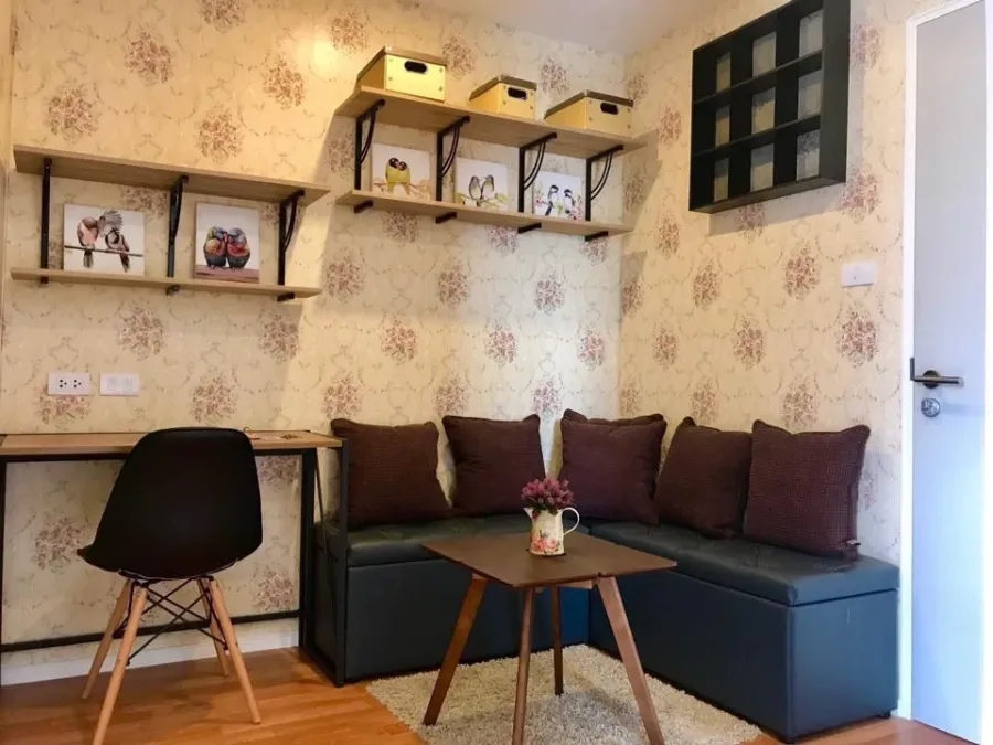 For rent: Lumpini Ville Ratchapruek-Bang Waek, swimming pool view, beautiful room, quiet condo, wallpapered throughout the room. Reserve now!