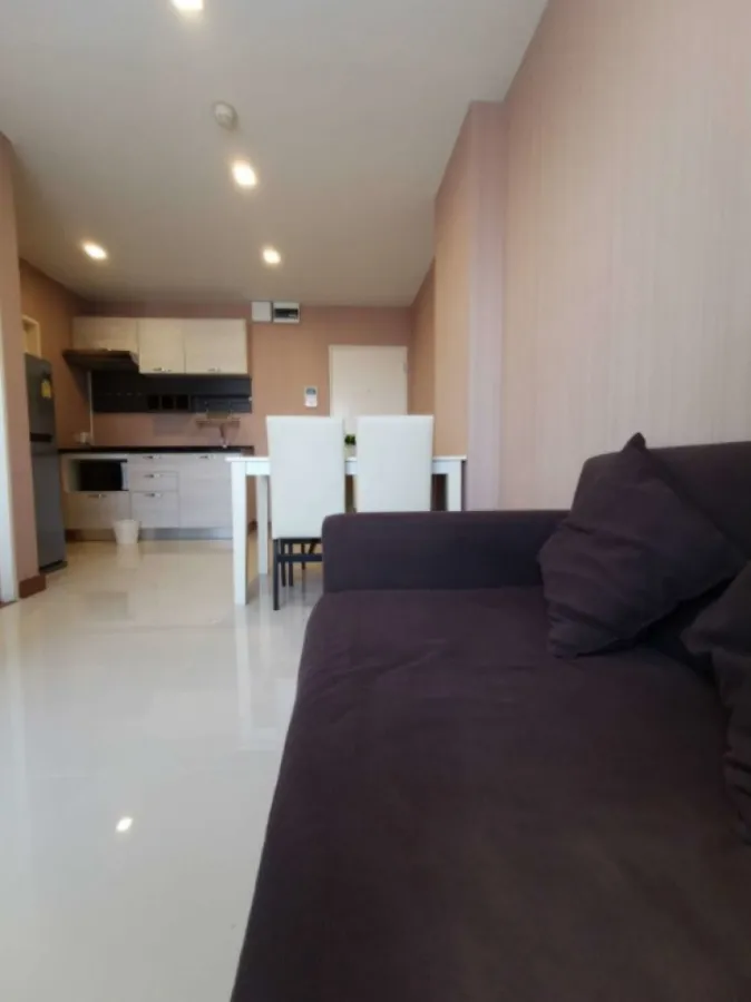 Urgent sale !! Airlink Residence Romklao, good location, close to shopping center, don't miss it !!