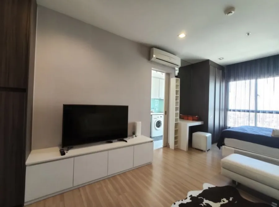 Sell/Rent Urbano Absolute Sathorn-Taksin, complete electrical appliances, convenient to travel, ready to move in. Hurry up.