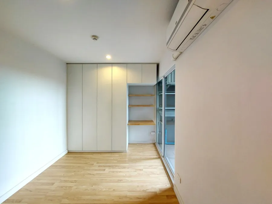 Room for rent, Cool Codo Rama 7, complete amenities. Friendly price, don't miss it.