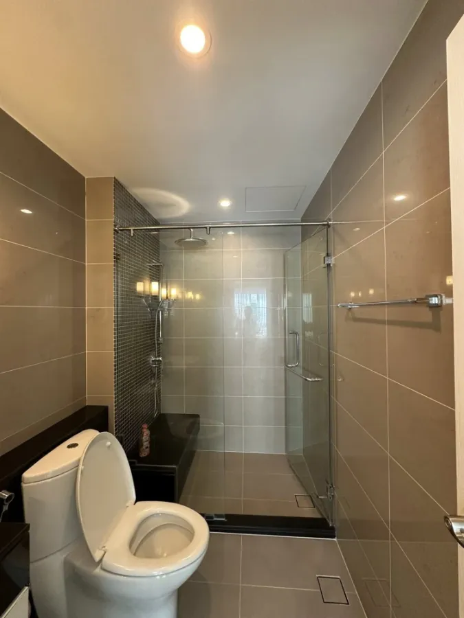 For sale or rent: Supalai Wellington II, 1 bedroom, 1 bathroom. Fully furnished with appliances. Don't miss out!