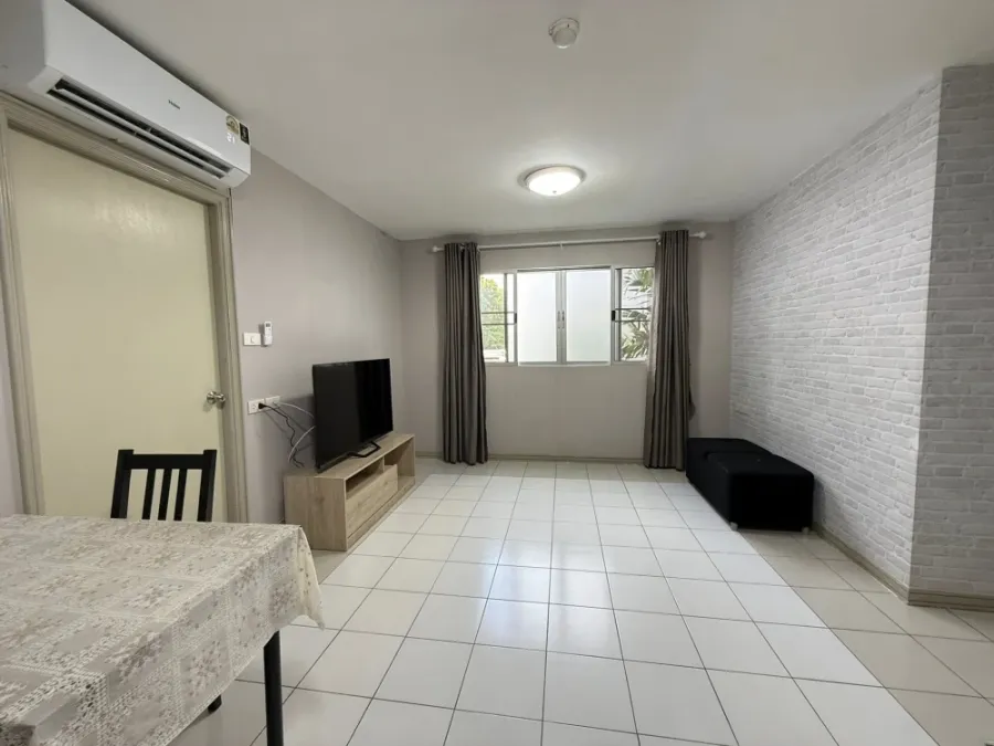 ให้เช่า Lumpini Center Sukhumvit 77 ห้องกว้างพื้นที่ใช้สอยเยอะ มาพร้อมเฟอร์ครบครัน หิ้วกระเป๋าเข้าอยู่ได้เลยจ้า