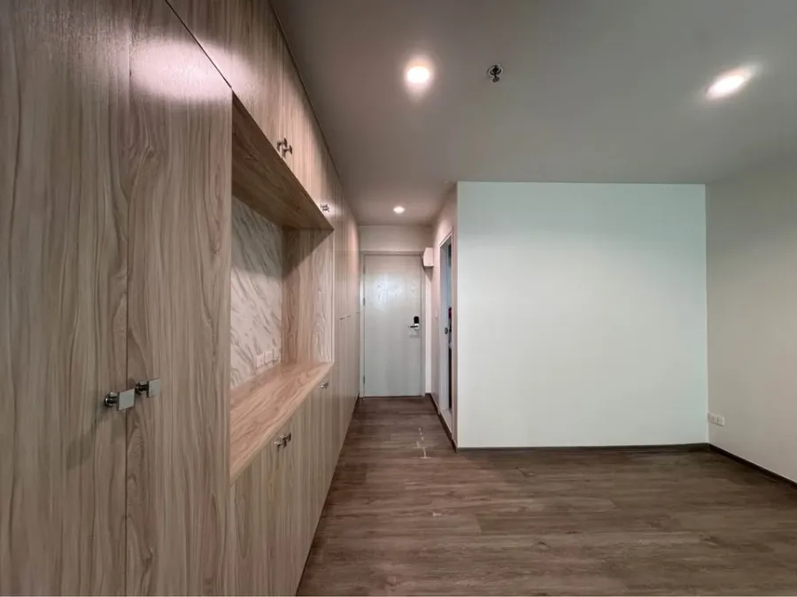 For sale, for rent, Regent Home Bangson Phase 2, very high floor, open view, with built-in furniture, focusing on functionality, very worth booking.