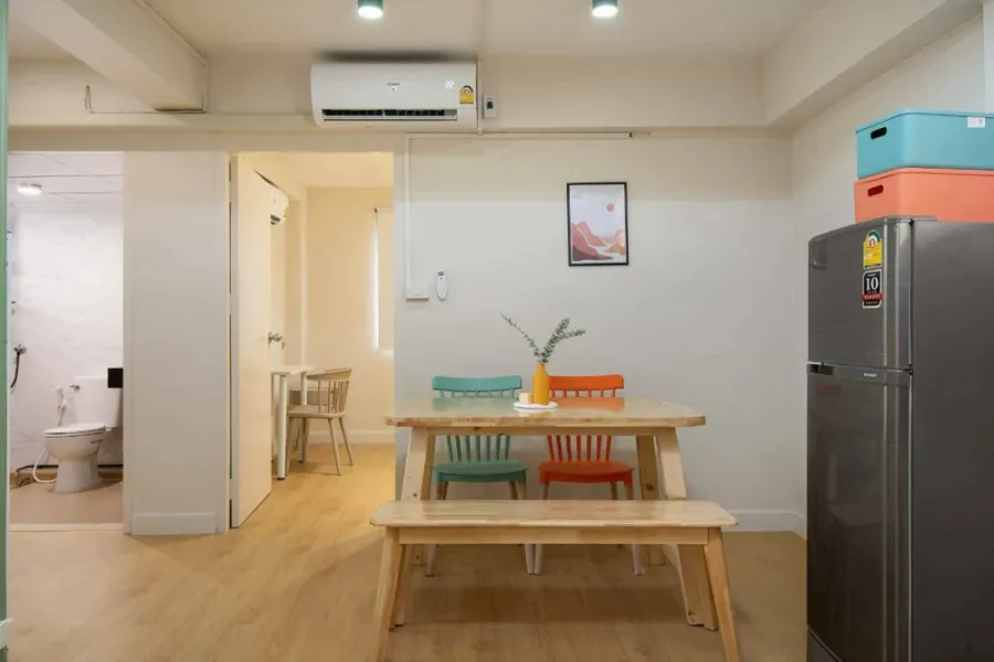 Century Park Condominium for rent, 3rd floor, fully furnished, very livable. Book now! (Quickly!)