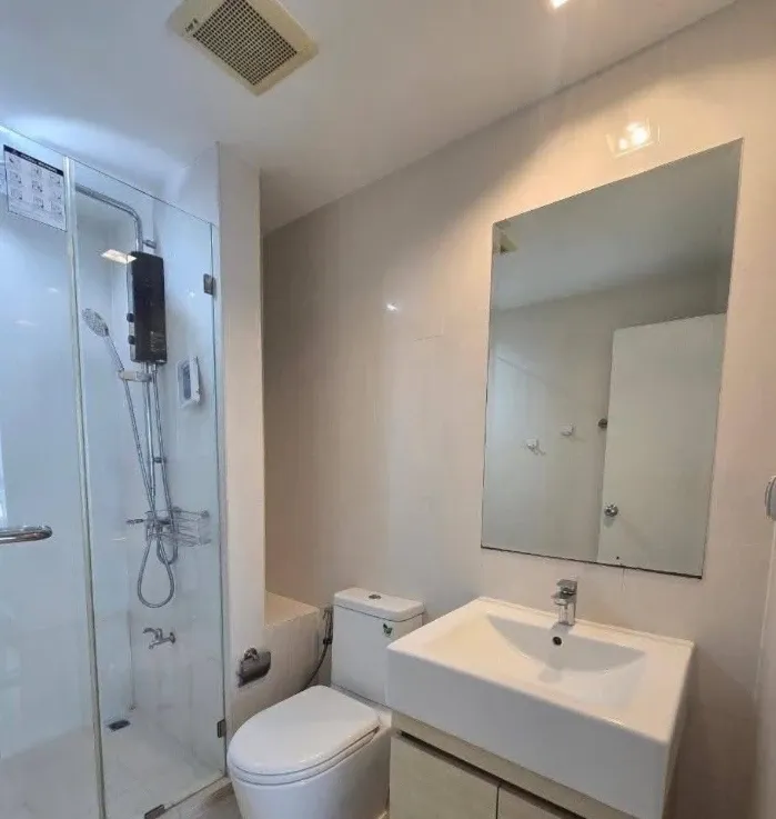 For Rent: Metro Lux Kaset - Spacious and comfortable unit with ample living space. Convenient and complete amenities all in one place. Book now, don't