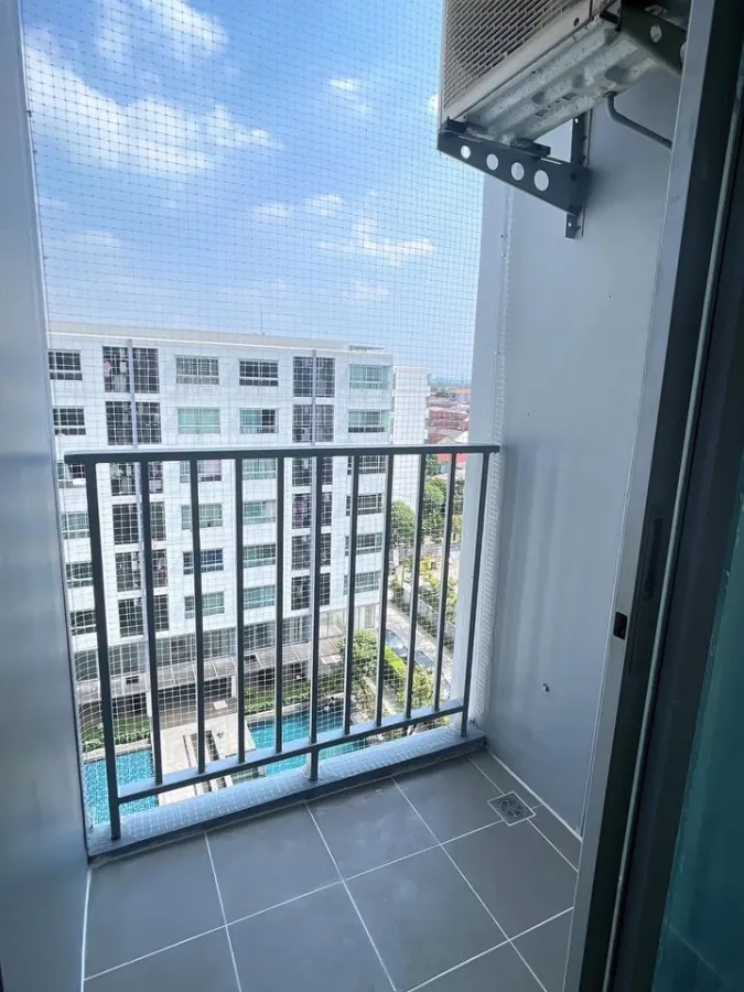 Sale D Condo Rattanathibet, 8th floor, pool view, super good weather, beautifully decorated room, comfortable bed, don't miss it.