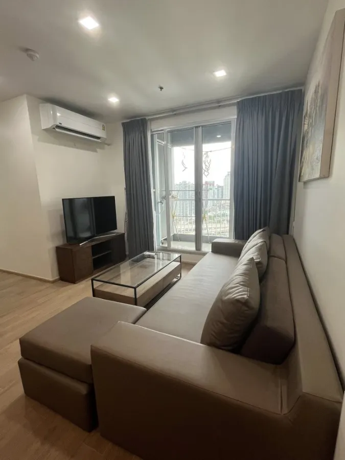 ให้เช่าคอนโด Rhythm Sukhumvit 50 ห้องพร้อมอยู่ พื้นที่ใช้สอยจุใจ สะดวกครบจบที่นี่ มาจองได้แล้ววันนี้