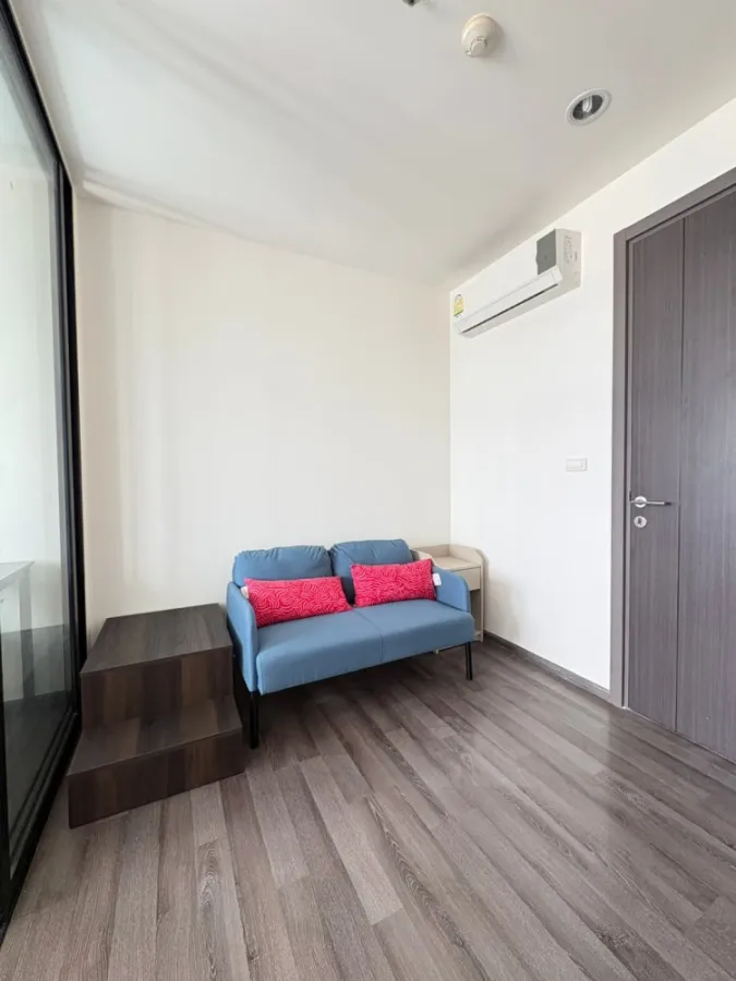 For rent: The Base Park East, fully furnished unit, ready to move in. Book now! (Quickly!)